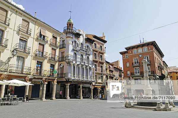 Fountain in Plaza de Carlos Castel or Plaza del Torico  Teruel  Aragon  Spain  Europe  PublicGround