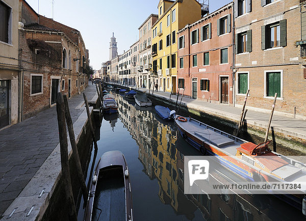 Boats on a canal  Rio San Barnaba  Dorsoduro  Venice  Venezia  Veneto  Italy  Europe