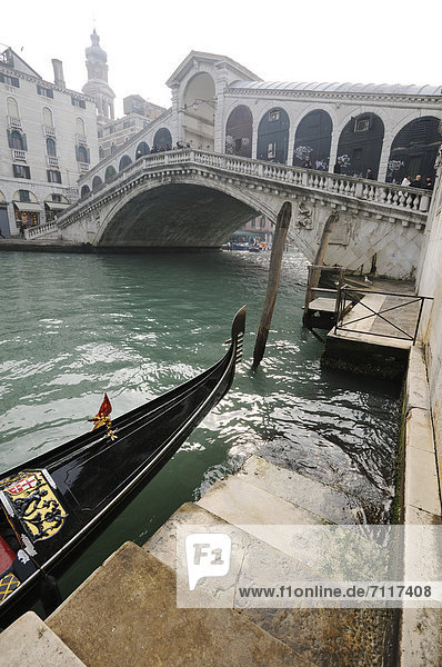 Gondola  Grand Canal  Canal Grande  Rialto Bridge  Ponte di Rialto  Venice  Venezia  Veneto  Italy  Europe