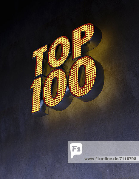 'Beleuchtetes ''Top 100''-Schild'