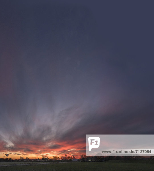 Europa , Winter , Sonnenuntergang , Bauernhof, Hof, Höfe , Niederlande