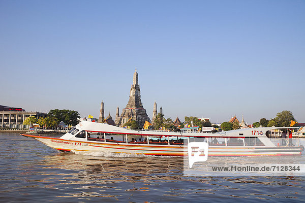 Bangkok  Hauptstadt  Urlaub  Transport  Reise  Fluss  Religion  fünfstöckig  Buddhismus  Tempel  Asien  Chedi  Stupa  Thailand  Tourismus  Wat Arun