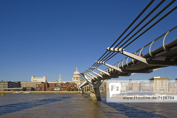 Europa  London  Hauptstadt  Brücke  Kirche  Kathedrale  England  Millennium Bridge