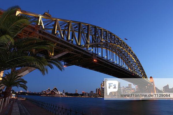 Skyline Skylines Sehenswürdigkeit Wasser Hafen Reise Stadt Großstadt Brücke Unterricht Australien Blaue Stunde Luna Park Metropole New South Wales Oper Sydney Tourismus