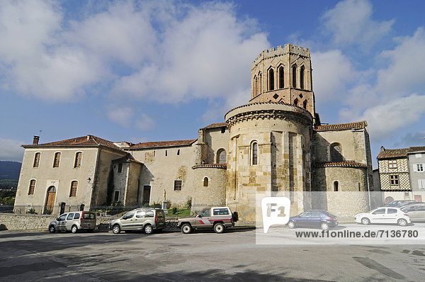 Kathedrale  Saint Lizier  Midi-Pyrenees  Pyrenäen  Departement Ariege  Frankreich  Europa  ÖffentlicherGrund