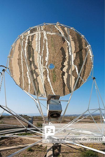hoch  oben  Europa  Energie  energiegeladen  Essgeschirr  Spiegelung  Wüste  Feld  1  Sonnenenergie  sprechen  Spiegel  Reflections  Spanien  Stirling