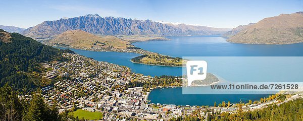 Aerial view of Queenstown  Lake Wakatipu and the Remarkable mountains  Otago Region  South Island  New Zealand  Pacific