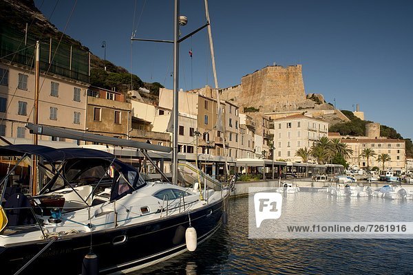 Hafen Motorjacht Frankreich Europa Ansicht Bonifacio Zitadelle Korsika