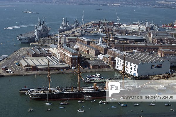 Europa  Großbritannien  Geschichte  Dock  Ansicht  Portsmouth  England  Hampshire  Spinnaker