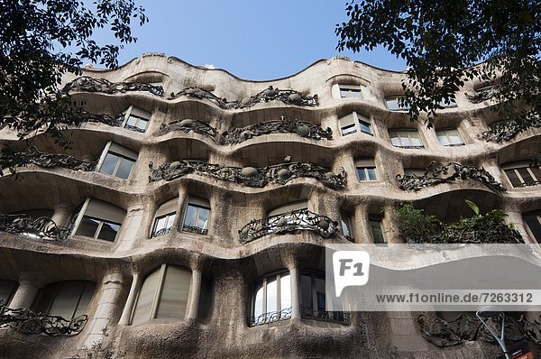 Mila House (or La Pedrera) by Antoni Gaudi  UNESCO World Heritage Site  Barcelona  Catalunya (Catalonia) (Cataluna)  Spain  Europe