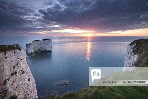 Sunrise over Old Harry Rocks  Jurassic Coast  UNESCO World Heritage Site  Dorset  England  United Kingdom  Europe