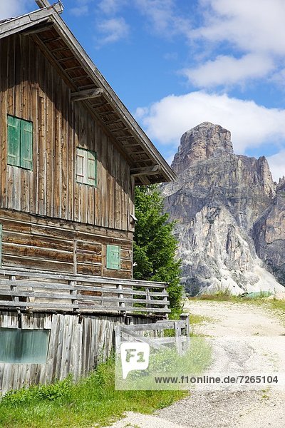 Barn near Corvara  Badia Valley  Bolzano Province  Trentino-Alto Adige/South Tyrol  Italian Dolomites  Italy  Europe
