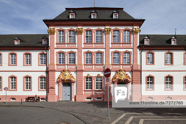 Ehemalige Abtei Prüm  heute Regino-Gymnasium  Prüm  Rheinland-Pfalz  Eifel  Deutschland  Europa