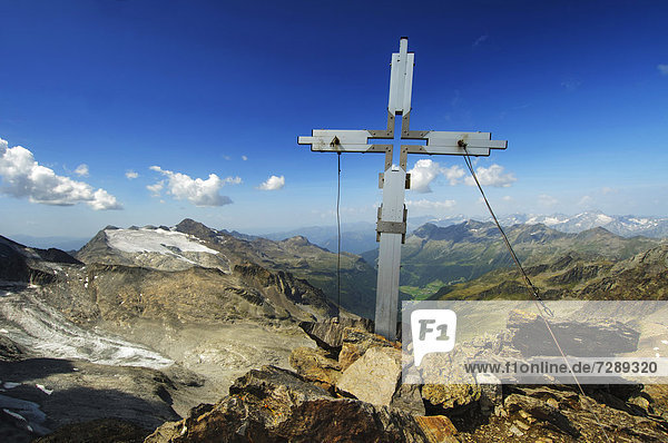 Gipfelkreuz auf dem Lenkstein  Naturpark Rieserferner-Ahrn  Südtirol  Italien