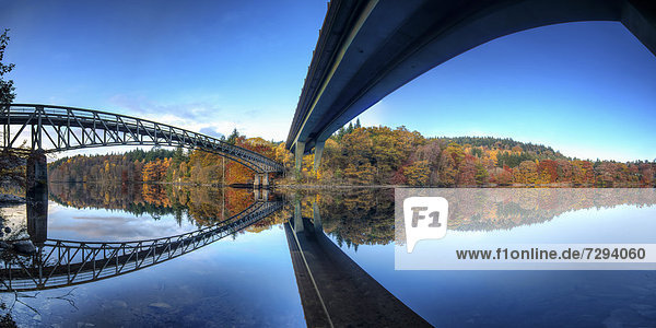UK  Schottland  Brücke am Loch Faskally