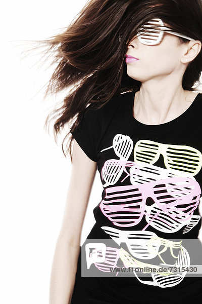 Woman  24  posing with a cool pair of glasses and a t-shirt