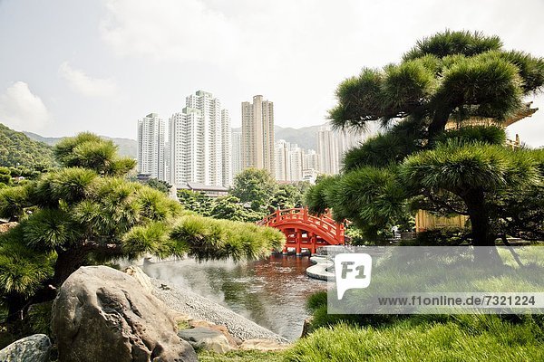 Park with temple at Diamond Hill  Kowloon  Hong Kong  China