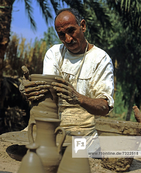 Kairo  Hauptstadt  Mann  Produktion  Dorf  Lehm  Ägypten