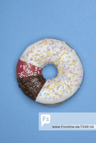 Ein Donut aus verschiedenen Teilen
