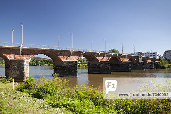 Römerbrücke über der Moselle  Trier  Rheinland-Pfalz  Deutschland  Europa  ÖffentlicherGrund