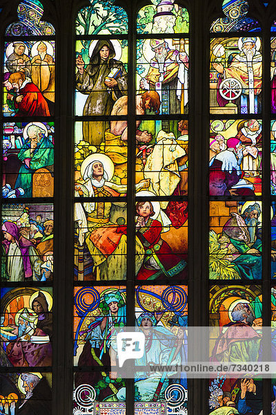 Mucha-Fenster  Glasmalerei von Mucha  Veitsdom  Dom St. Veit  Prager Burg  Prag  Tschechische Republik  Europa