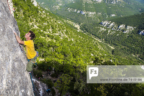Felsbrocken  führen  Schwierigkeit  06 Perspektive  Klettern  Winkel  breit
