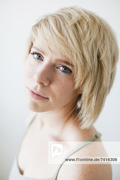 Portrait  Frau  Studioaufnahme  blond