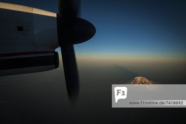 Flugzeug  Berg  Fenster  Sonnenuntergang  bedecken  Propeller  Schnee