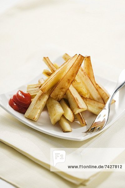 Yucca Fries with Ketchup