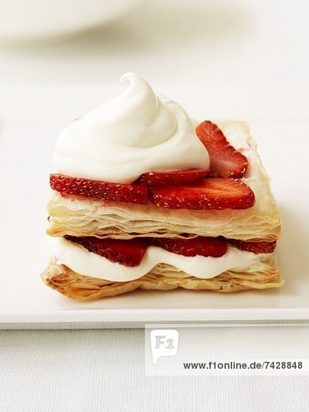 Mille feuilles with strawberries and cream