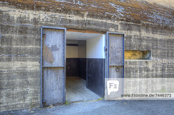 Bunker  Fenster  Tür  Geschichte  Festung  Geräusch  befestigen  Ruine  Fort Flagler State Park  Marrowstone Island  Militär