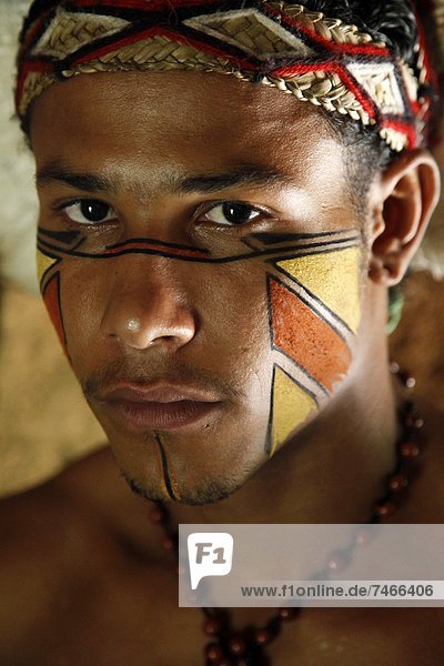 nahe  Portrait  Mann  Indianer  Bahia  Brasilien  Porto  Südamerika