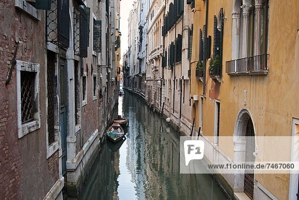 A canal in the Venetian Lagoon  Venice  UNESCO World Heritage Site  Veneto  Italy  Europe