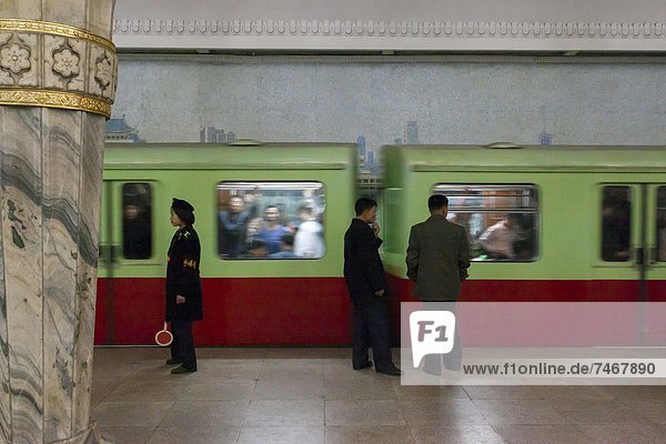 Demokratie Netzwerk 1 Korea U-Bahn Größe 100 Asien tief Meter Nordkorea