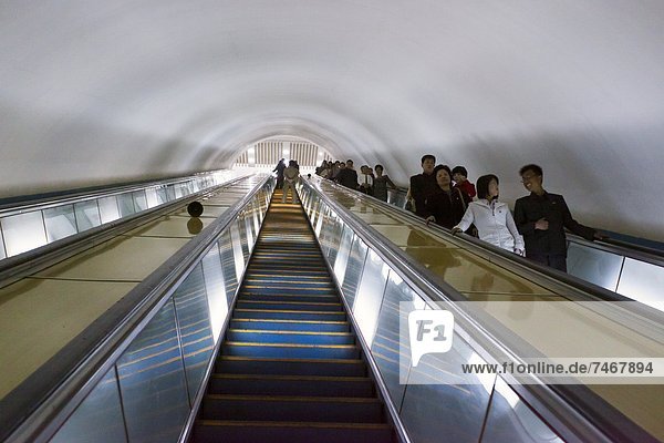 Demokratie  Netzwerk  1  Korea  U-Bahn  Größe  100  Asien  tief  Meter  Nordkorea