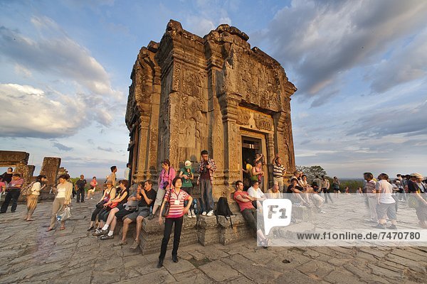 Bakheng Temple  Angkor  UNESCO World Heritage Site  Siem Reap  Cambodia  Indochina  Southeast Asia  Asia