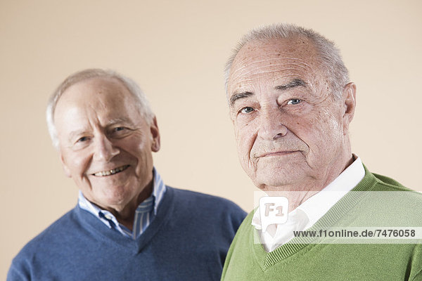 Senior  Senioren  Portrait  Mann  sehen  Blick in die Kamera  2