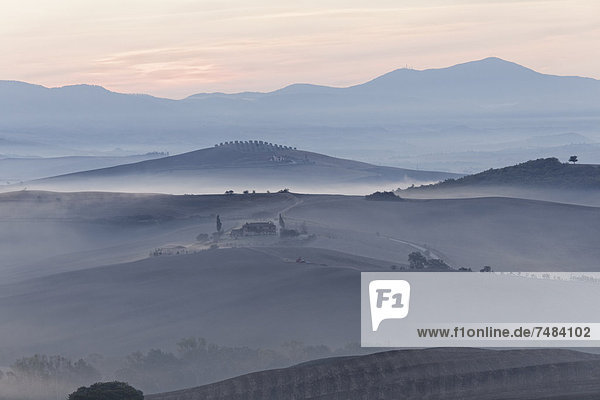 Morgenstimmung Val dÆOrcia Orcia-Tal UNESCO-Weltkulturerbe Region Toskana Provinz Siena Italien Europa