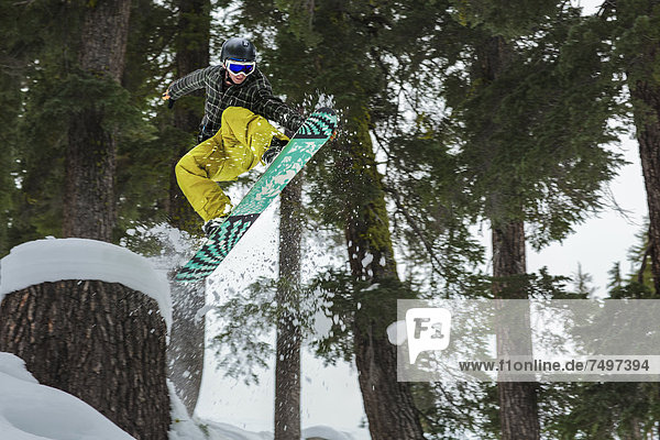 Snowboardfahrer Schnee springen mischen Mixed Hang