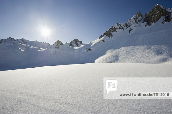 Verschneite Berglandschaft  Tignes  Val d'Isere  Savoyen  Alpen  Frankreich  Europa
