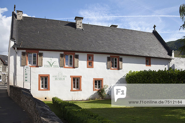 Mosel Weinmuseum Vinothek im Ortsteil Kues  Bernkastel-Kues  Mosel  Rheinland-Pfalz  Deutschland  Europa  ÖffentlicherGrund