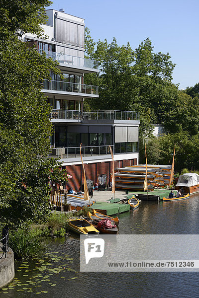 Boat rental on Isebek canal  Eppendorfer Baum