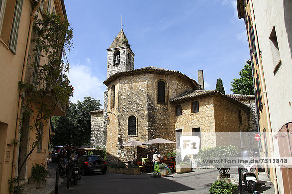 Kirche  Tourrette sur Loup  Altstadt  Frankreich  Europa