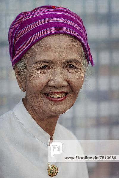 Eine ältere Frau aus Chiang Mai  Porträt  Nord-Thailand  Asien