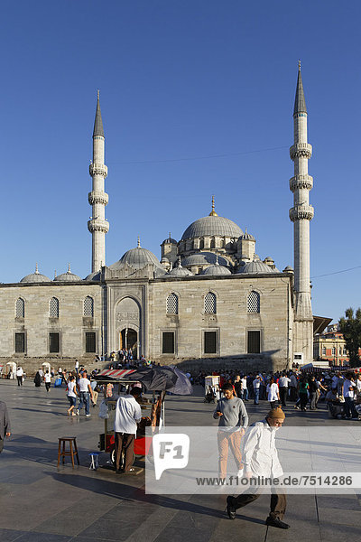 New Mosque  Yeni Cami  Eminönü district  Istanbul  Turkey  Europe  PublicGround