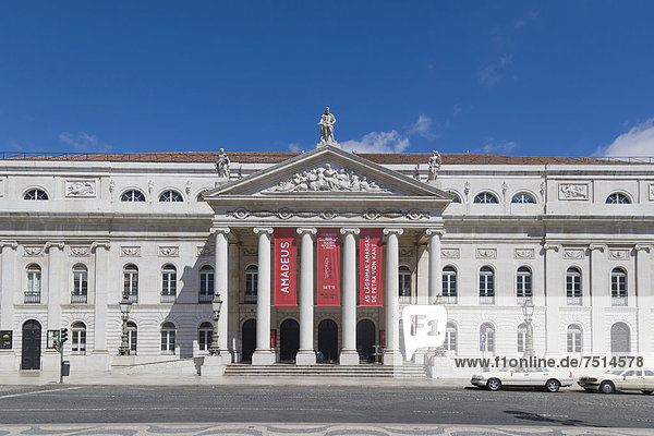 Nationaltheater D. Maria II  Teatro Nacional D. Maria II auf dem Rossio  PraÁa de D. Pedro IV  Lissabon  Portugal  Europa