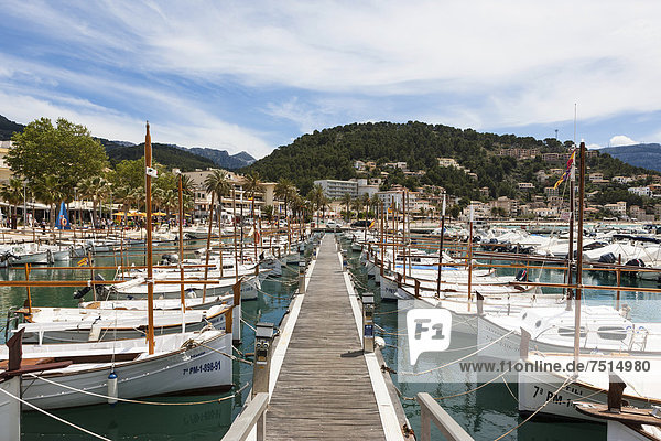 Hafen Europa Boot angeln typisch Balearen Balearische Inseln Mittelmeer Spanien