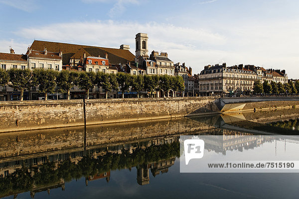 Frankreich Europa Stadt Fluss Morgenstimmung