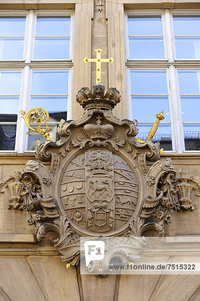 Wappen des Fürstbischofs Friedrich Carl von Schönborn  1674-1746  am Neuen Rathaus  1732-1737  Eckgebäude Hauptwachstraße 1  Bamberg  Oberfranken  Bayern  Deutschland  Europa  ÖffentlicherGrund