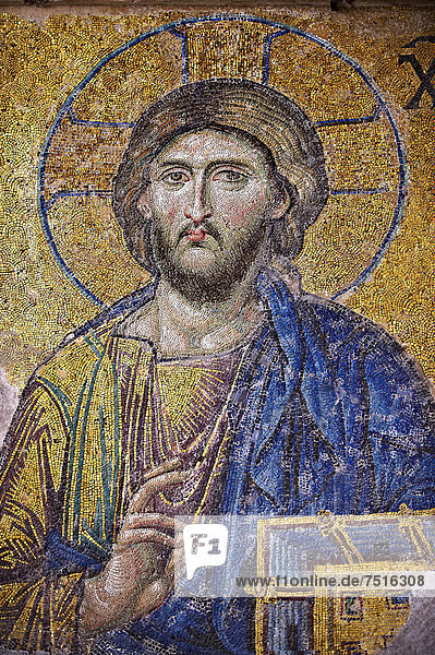 Byzantinische DeÎsis  Ausschnitt aus einer Darstellung des am Jüngsten Tag zu Gericht sitzenden Jesus  Mosaik  1261  Hagia Sophia  Istanbul  Türkei